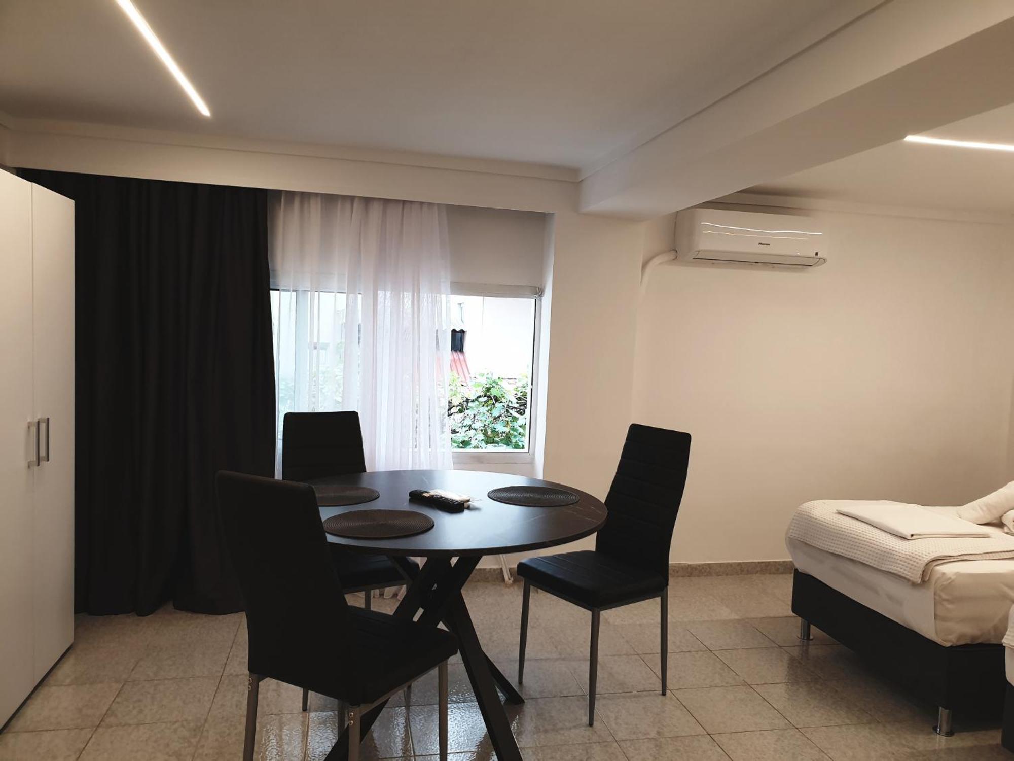 Eantos Studios And Suites Peraia  Exterior photo